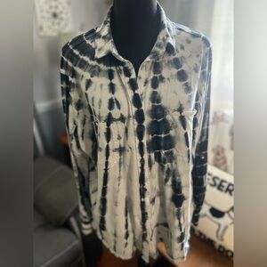 Women’s Black and White Tie-Dye Button Down Shirt